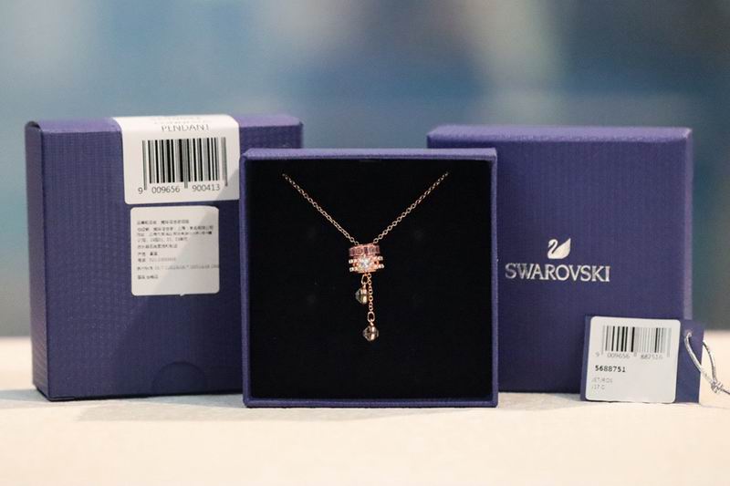 Swarovski Necklace 11yxq30
